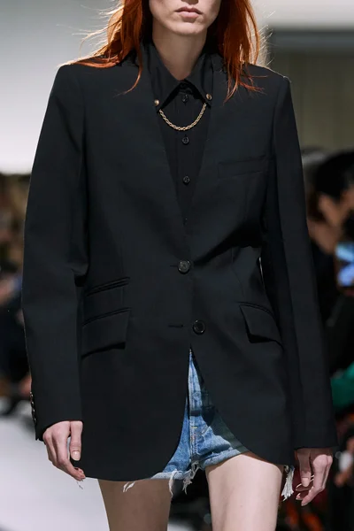 Look 73